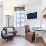 D'hotes Le Palmier Bed & Breakfast